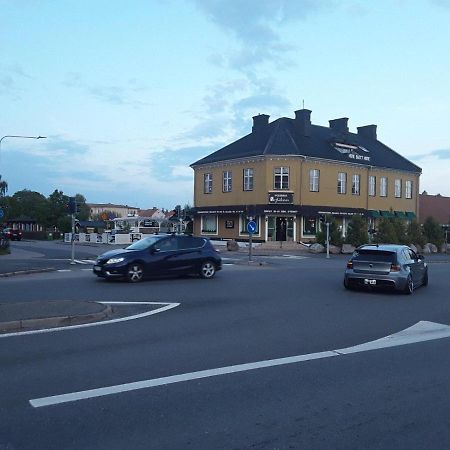 Paradlaegenhet Ескилстуна Екстериор снимка